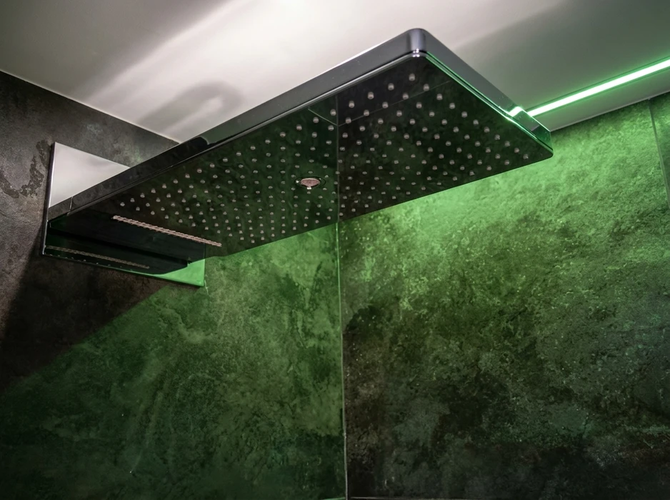 Douche à effet pluie encastrée au plafond, tête de douche rectangulaire noire extra-plate avec buses multiples